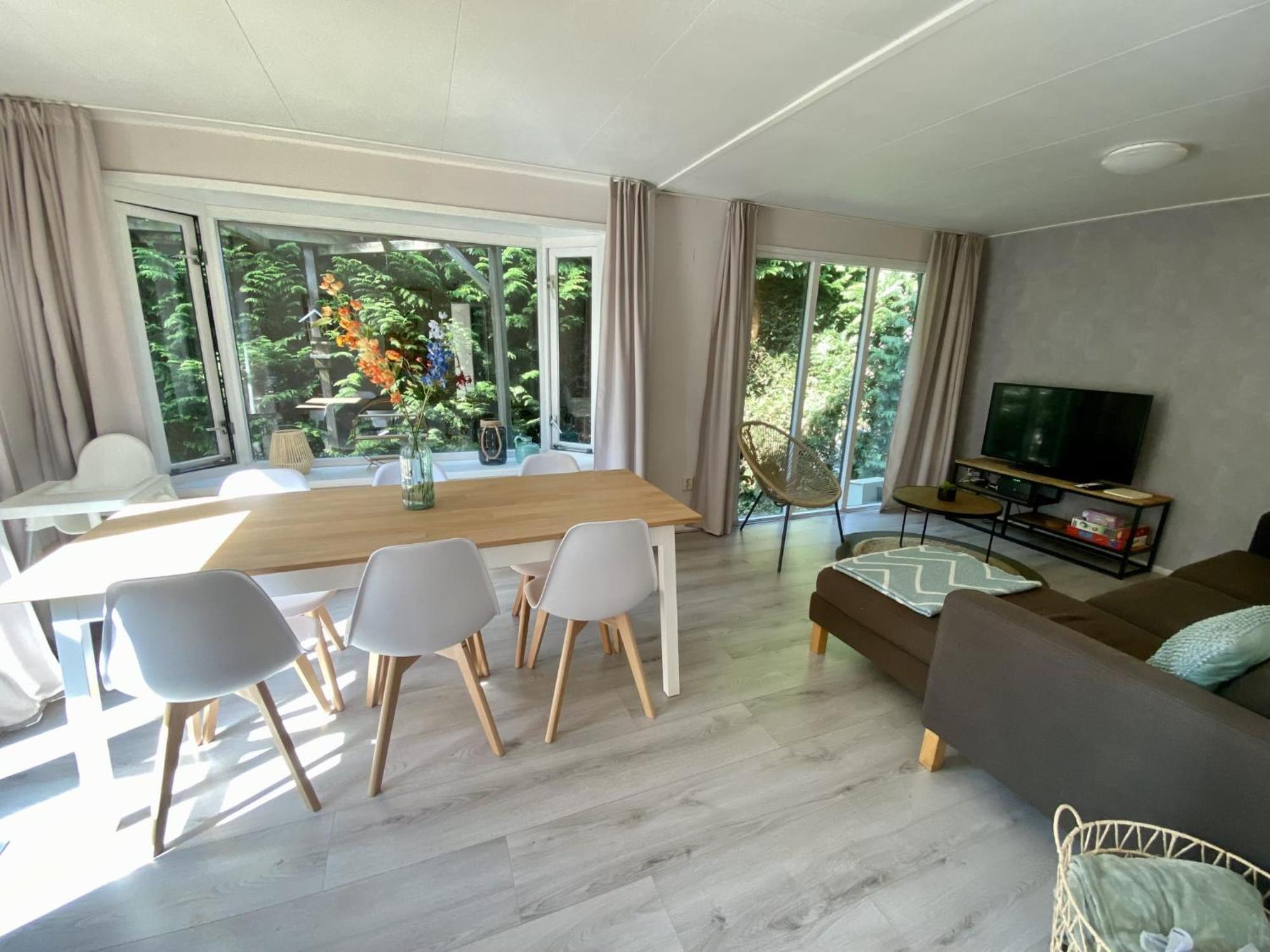 Veluwe Vakanties Chalets With Private Barrel Sauna - With Pool Bar And Restaurant Facilities In The Veluwe National Park Putten Esterno foto