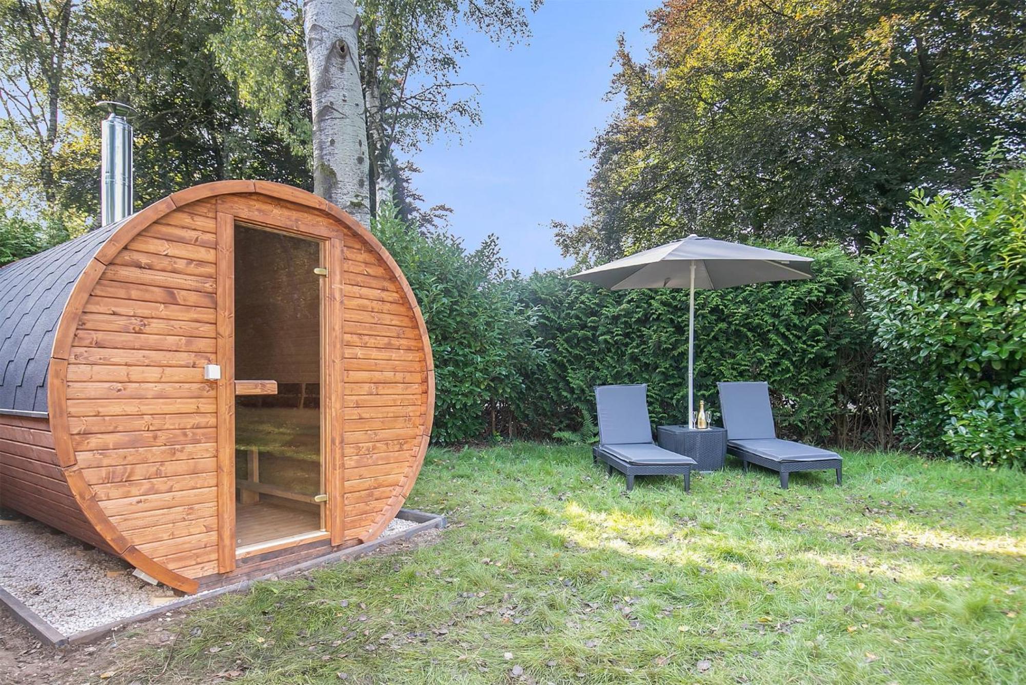 Veluwe Vakanties Chalets With Private Barrel Sauna - With Pool Bar And Restaurant Facilities In The Veluwe National Park Putten Esterno foto