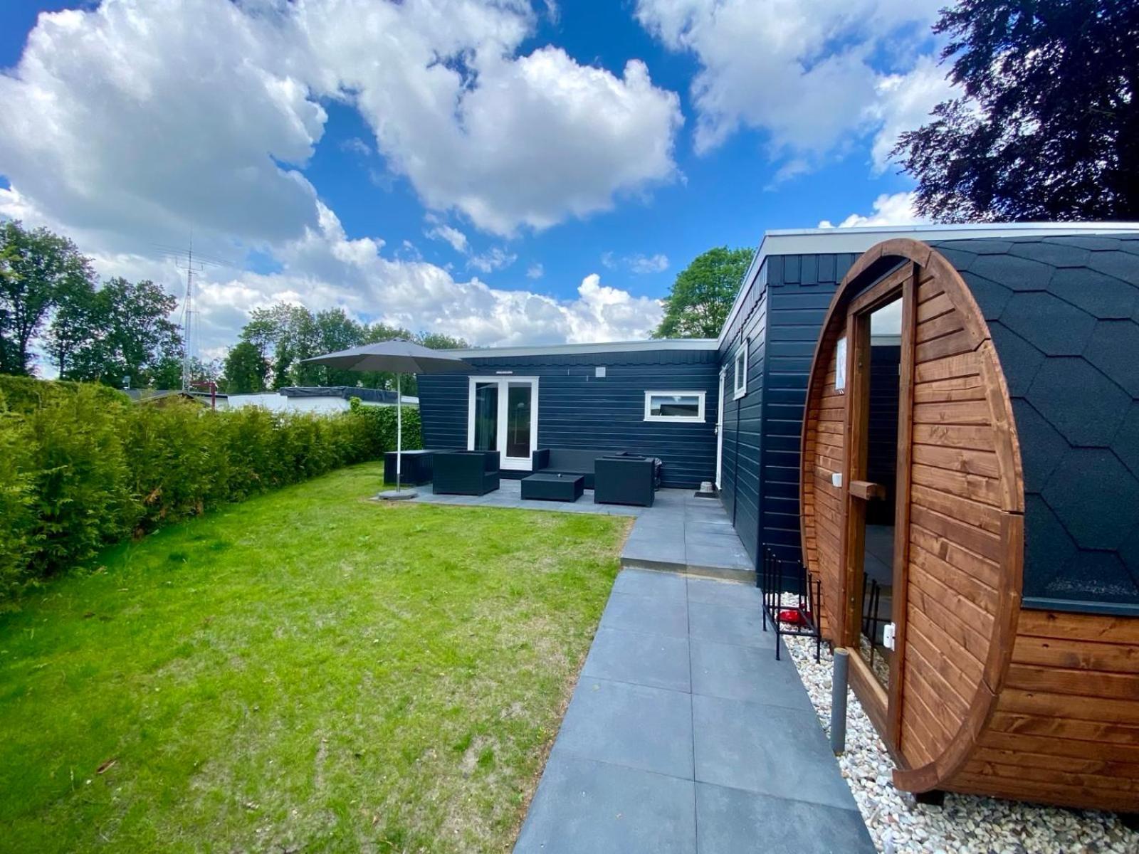 Veluwe Vakanties Chalets With Private Barrel Sauna - With Pool Bar And Restaurant Facilities In The Veluwe National Park Putten Esterno foto