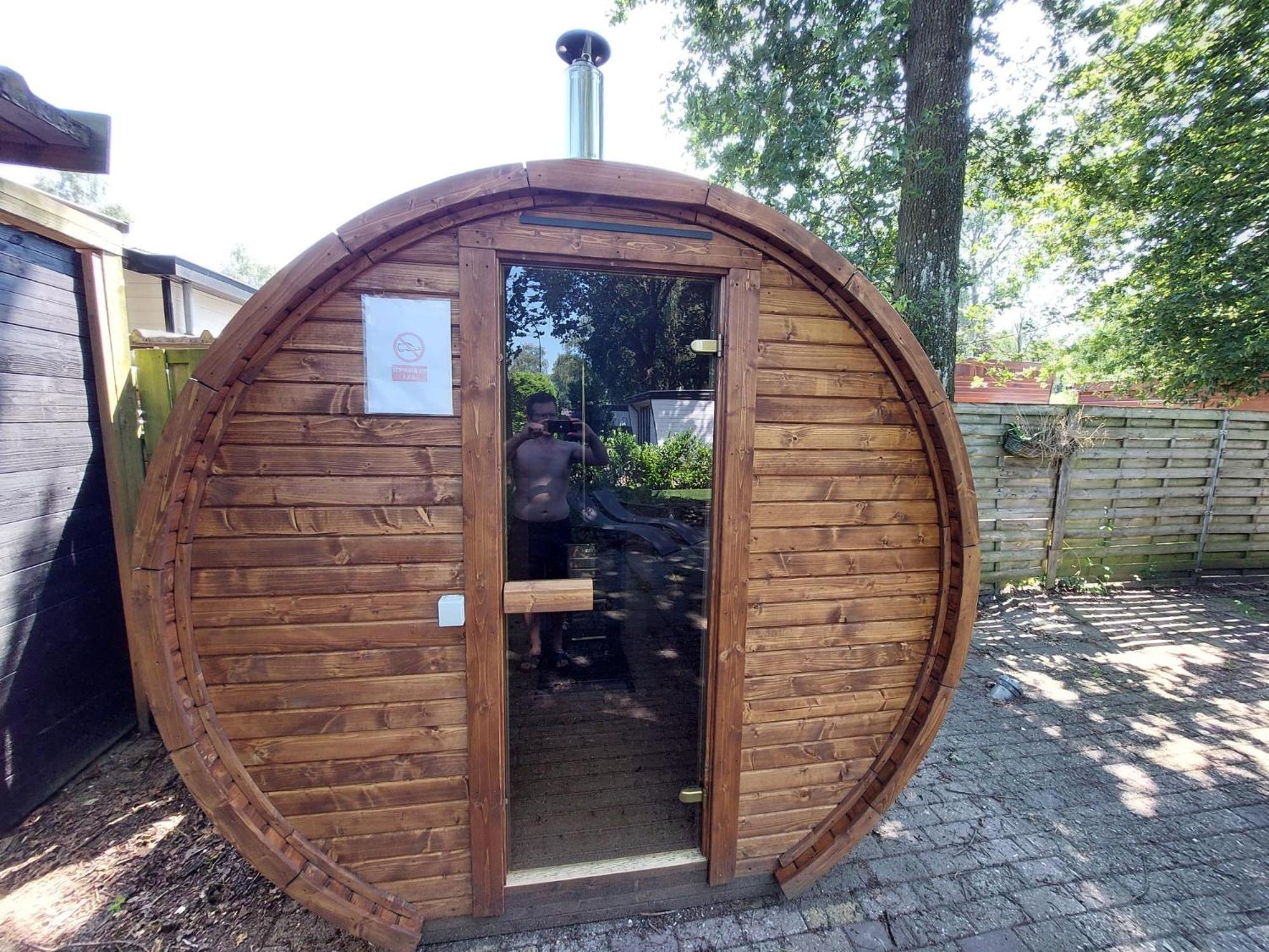 Veluwe Vakanties Chalets With Private Barrel Sauna - With Pool Bar And Restaurant Facilities In The Veluwe National Park Putten Esterno foto